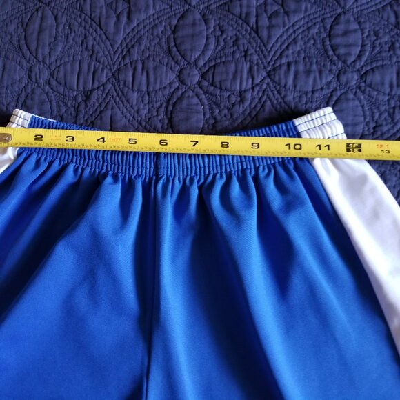 NWOT Fit 2 Win Women's Athletic Shorts Size Medium - Picture 8 of 12